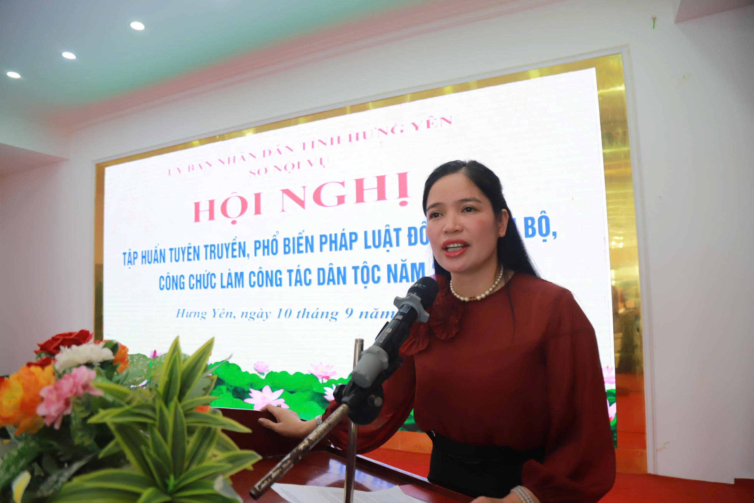 Sở Nội vụ tuyên truyền, phổ biến pháp luật cho cán bộ, công chức làm công tác dân tộc
