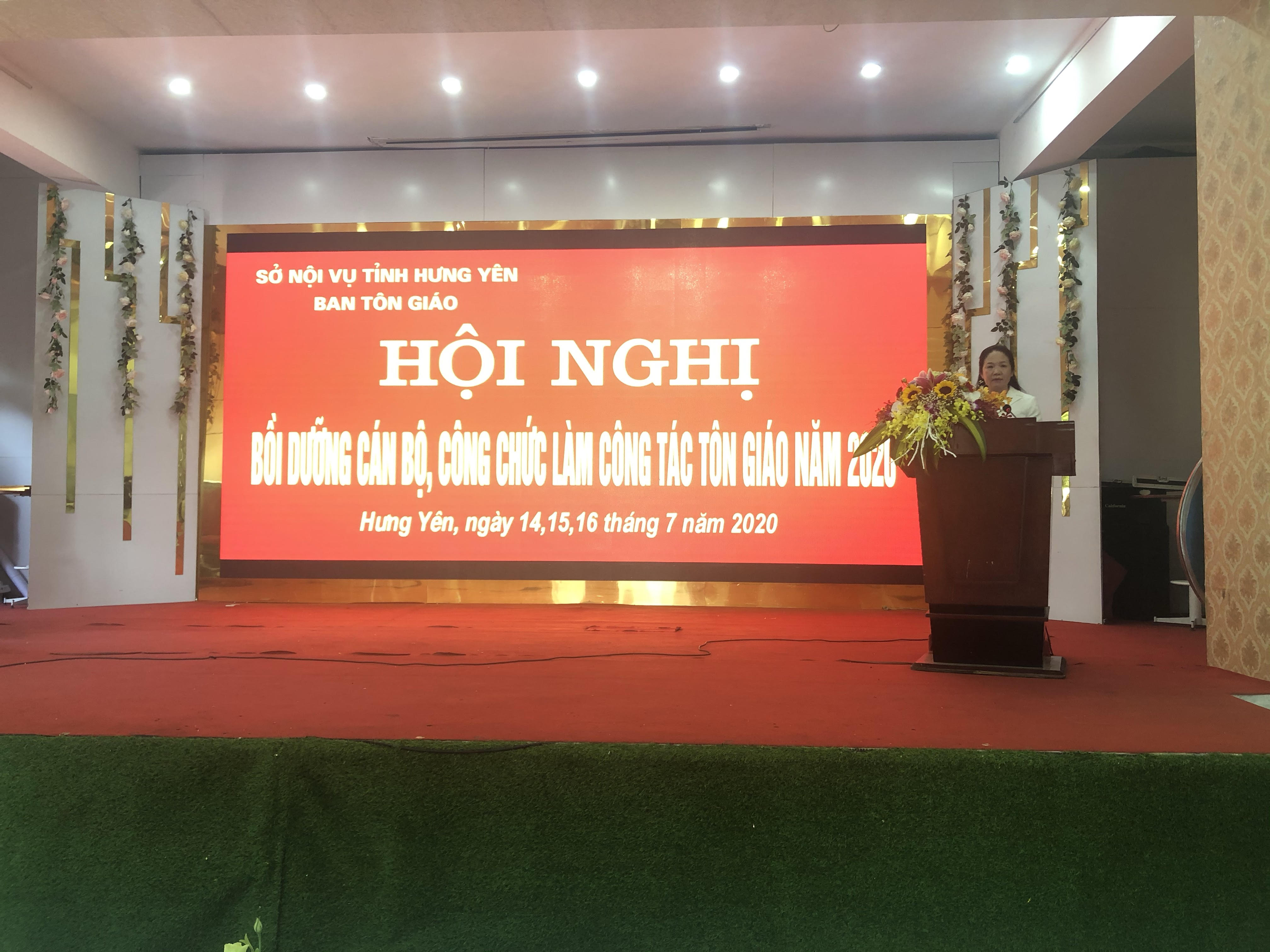   Hội nghị bồi dưỡng cán bộ, công chức làm công tác Tôn giáo năm 2020